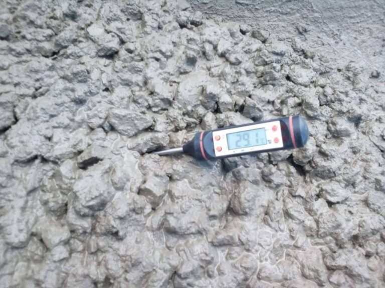 Concrete Temperature test for fresh Mixed Concrete ASTM C1064